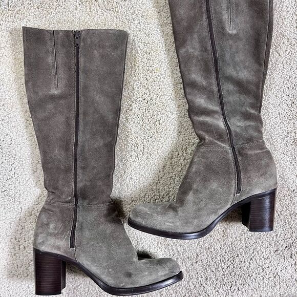 La CANADIENNE Shoes - La Canadienne Suede Knee High Boots Size 8.5
